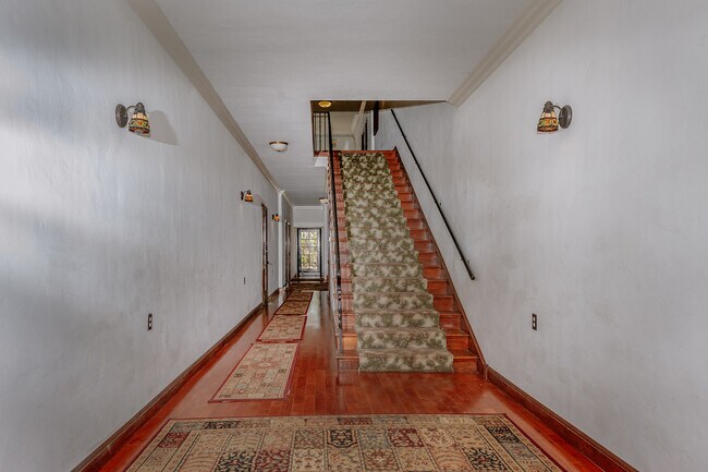 Foto del edificio - 407 N Sycamore Ave