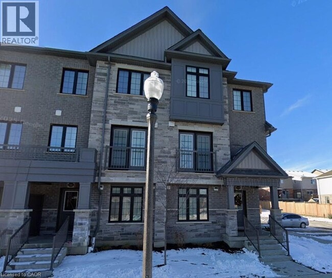 Building Photo - 144 S Creek Dr