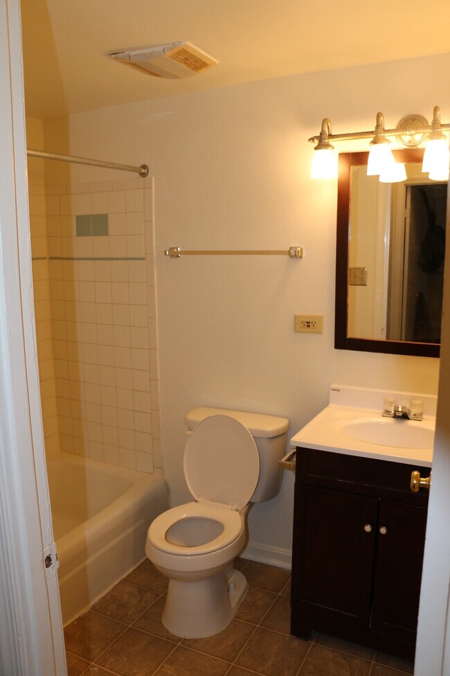 Bathroom - 7527 Riverdale Rd