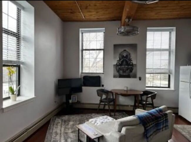 Building Photo - 1 bed 1 bath unit in a historic mill build...