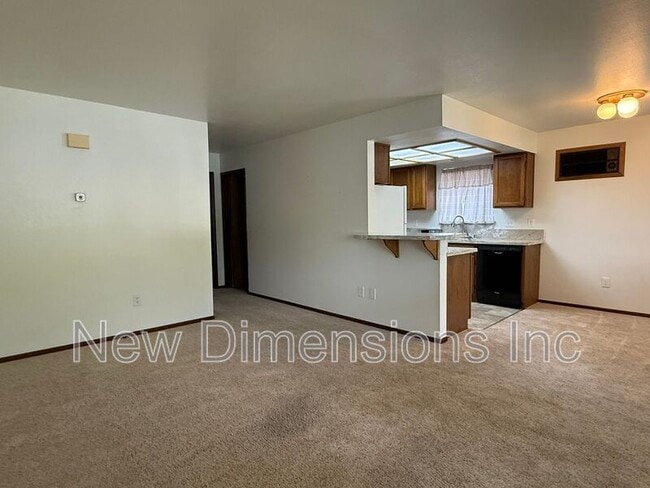 Building Photo - 3679 Grant Dr