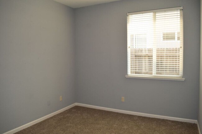 Foto del edificio - 2344 Wighill Cir