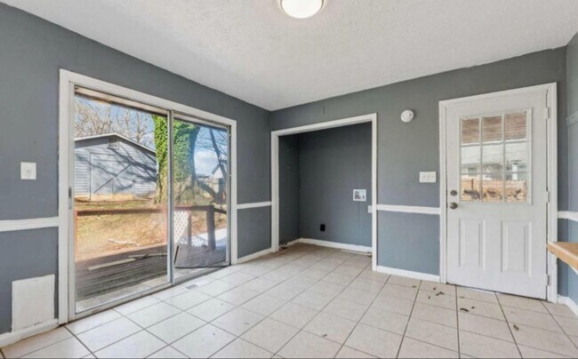 Building Photo - 401 Cabriolet Ct