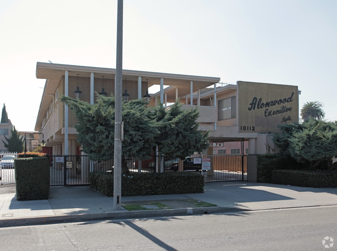 Building Photo - Alonwood Executive Apartments