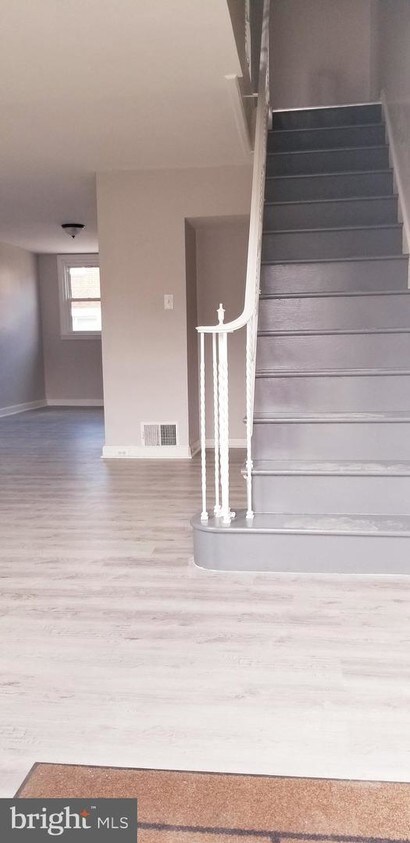 Foto principal - 6640 Horrocks St
