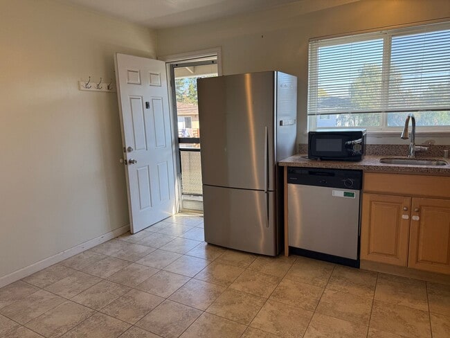 Foto del edificio - 1265-1271 Parkington Ave