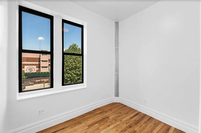 Foto del edificio - 122 Norfolk St