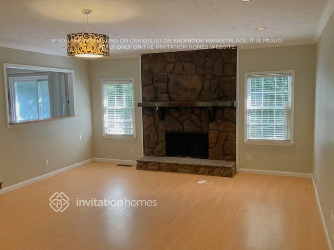 Building Photo - 434 Julie Anne Way