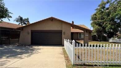 Building Photo - 10275 Banyan St