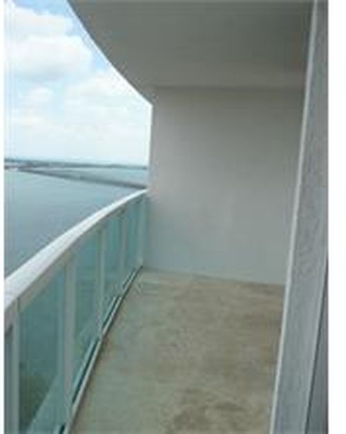 Building Photo - 2101 Brickell Ave