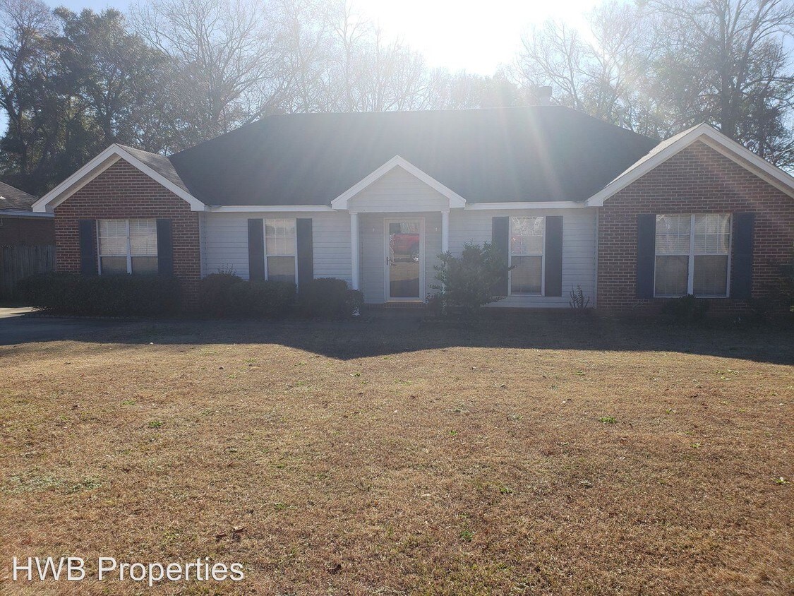 Primary Photo - 3 br, 2 bath House - 237 Magnolia Dr