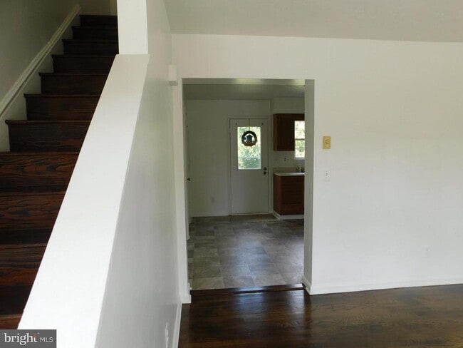 Foto del edificio - 1030 Bridle Ct