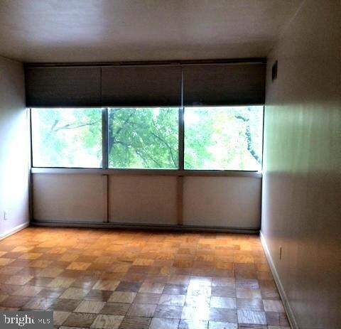 Foto del edificio - 5101 River Rd