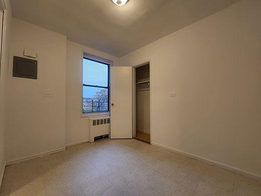 Foto del edificio - 1 bedroom in BRONX NY 10471