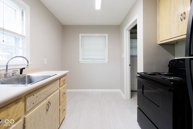 Foto del edificio - 6914 N Keystone Ave