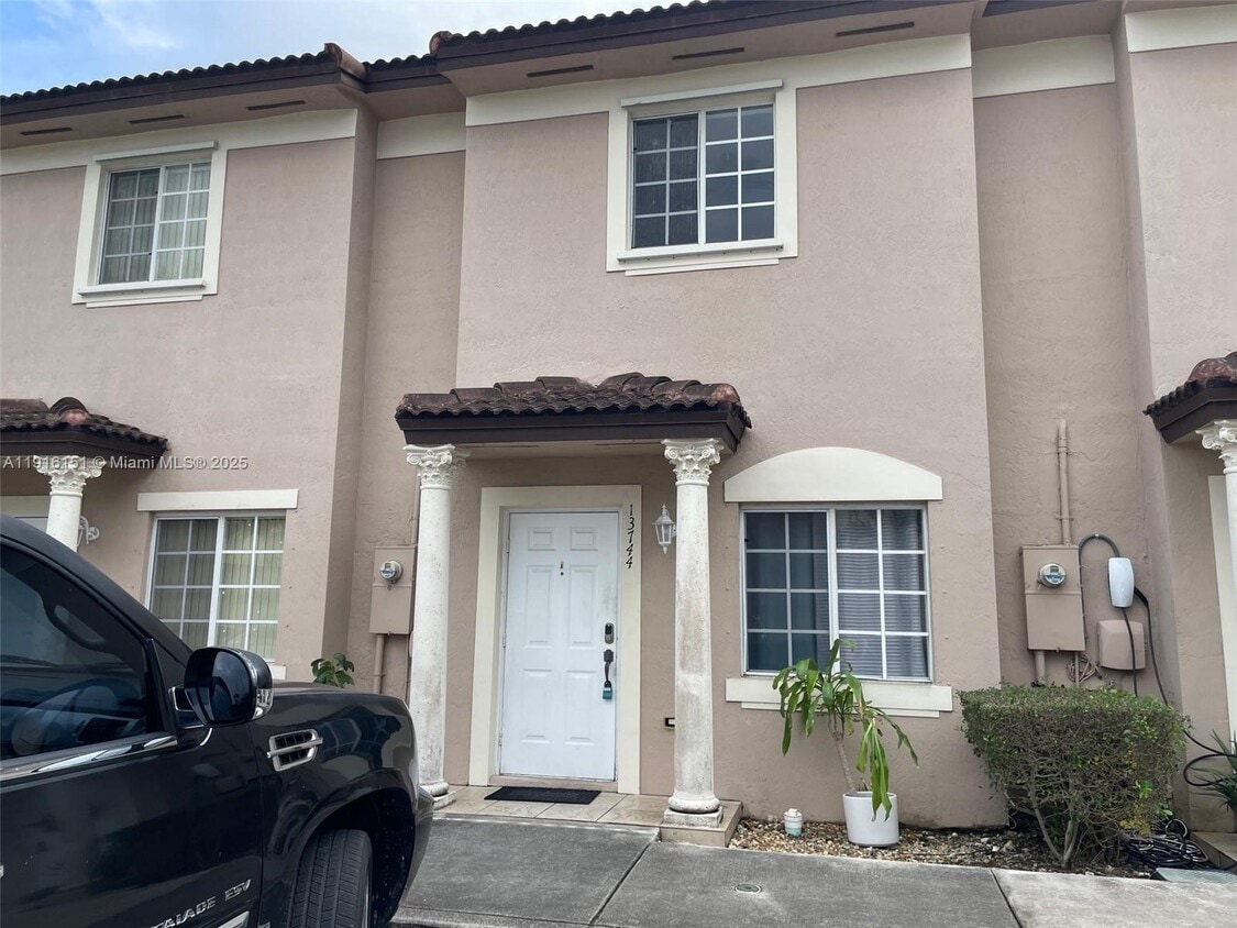 Primary Photo - 13744 SW 169th Ln