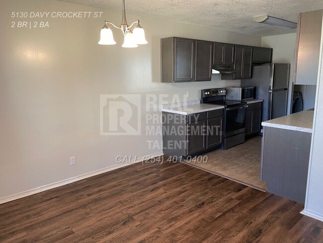 Building Photo - [LEASING SPECIAL] 2 Bedroom, 2 Bathroom Ho...