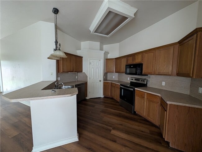 Building Photo - 3910 Gibraltar Dr