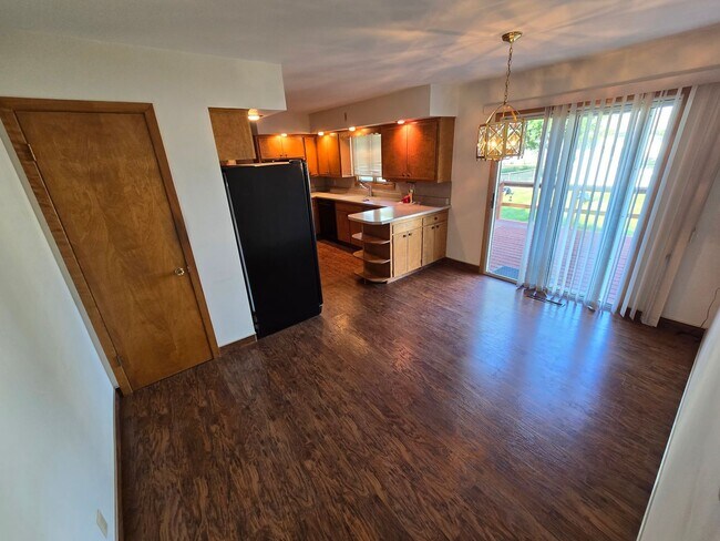 Building Photo - 1133 N Howard Ave