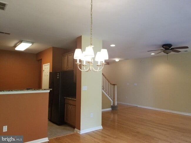 Building Photo - 203 Brinley Dr