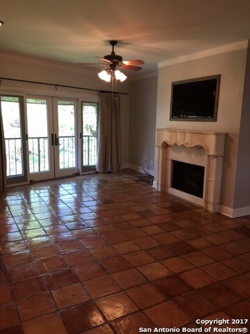 Foto principal - 1022 Navarro St