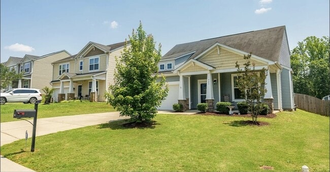 Building Photo - 909 Amanda Dr