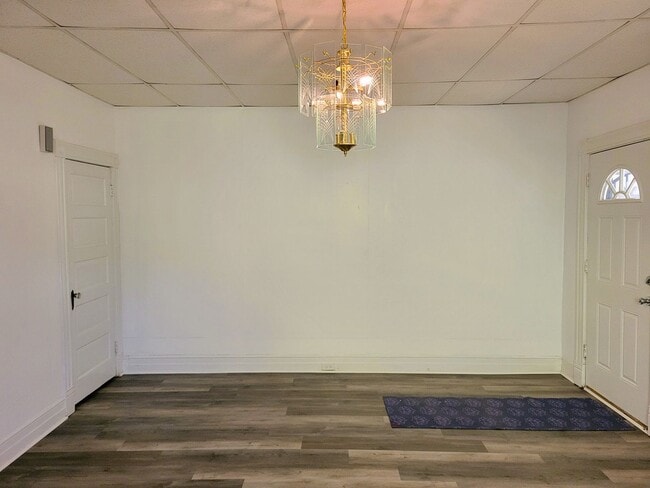 Building Photo - Remodeled bungalow in Church Hill with 3 bedrooms and 1 full bath