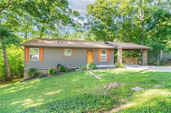 Building Photo - 8 Coverack Ln