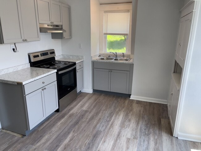 Building Photo - ADR Rentals Gephart
