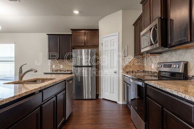 Foto del edificio - 3208 Beutel Rd