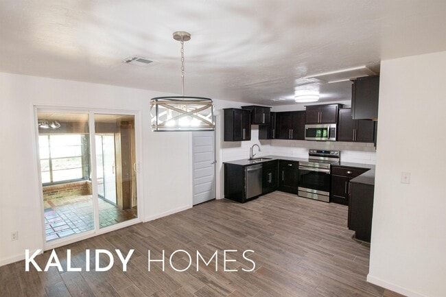 Foto del edificio - 816 S Santa Fe Dr