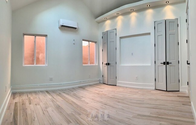 Foto del edificio - 377A Nostrand Ave