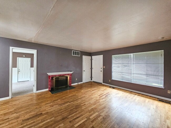 Building Photo - Great Home for rent