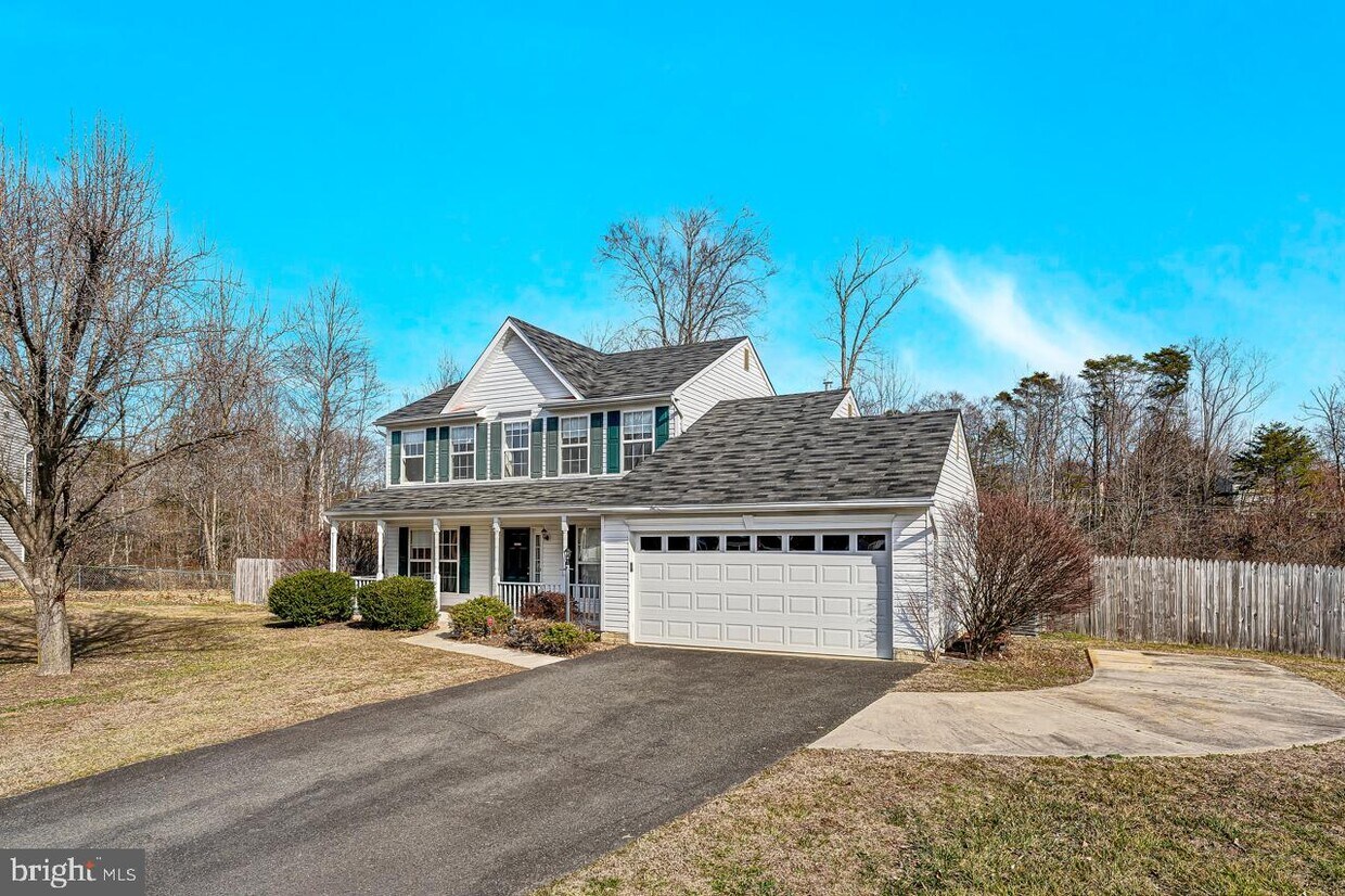 Primary Photo - 13815 Redstone Dr