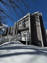 Building Photo - 255 North Rd