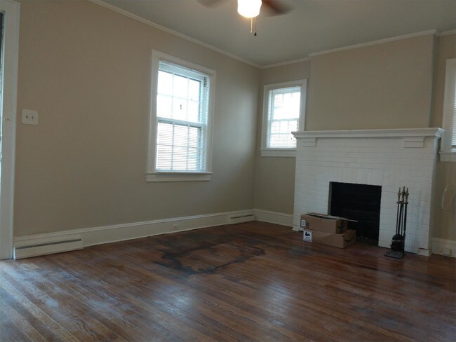Building Photo - 1117 Ebert St