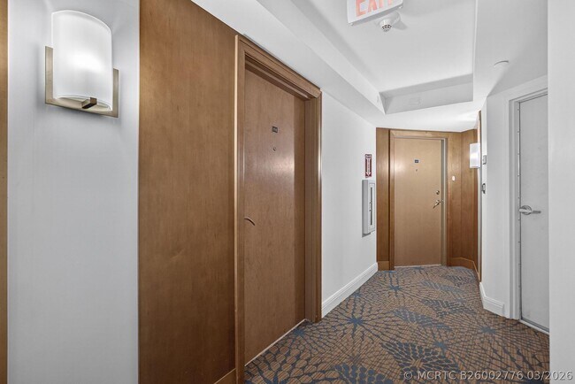 Foto del edificio - 3000 N Ocean Dr