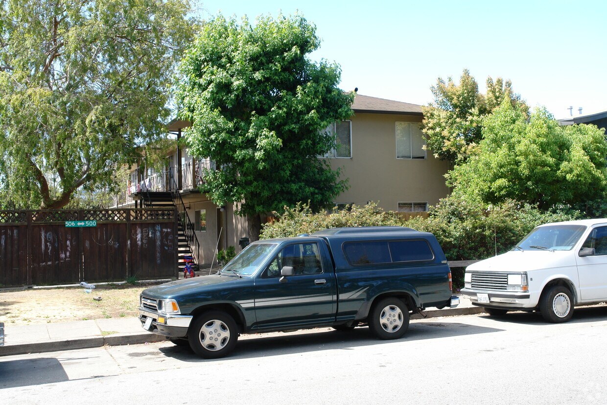 Building Photo - 500 19th Ave