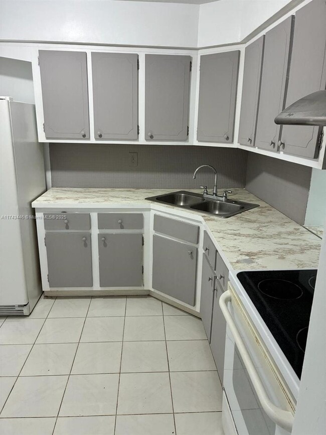 Foto del edificio - 1450 NE 191st St