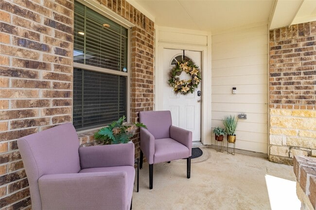 Foto del edificio - 5317 CJ Walker Ln