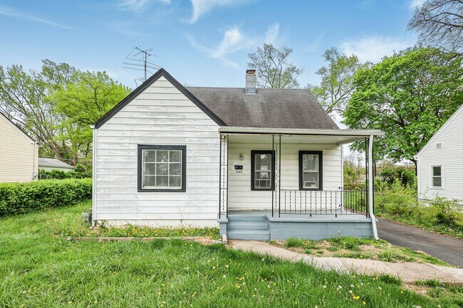Foto del edificio - Newly Renovated - 3 Bed, 1.5 Bath Single-Family Home w/ Garage!!