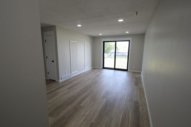 Foto del edificio - Remodeled 1 bed 1bath in Adel