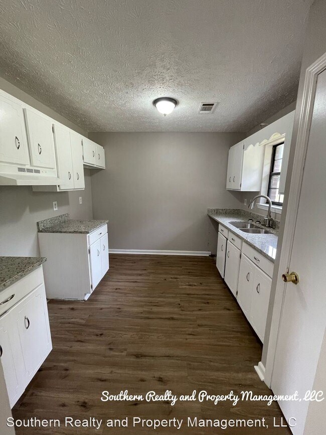 Foto del edificio - 3 br, 2 bath House - 3983 Henry Court