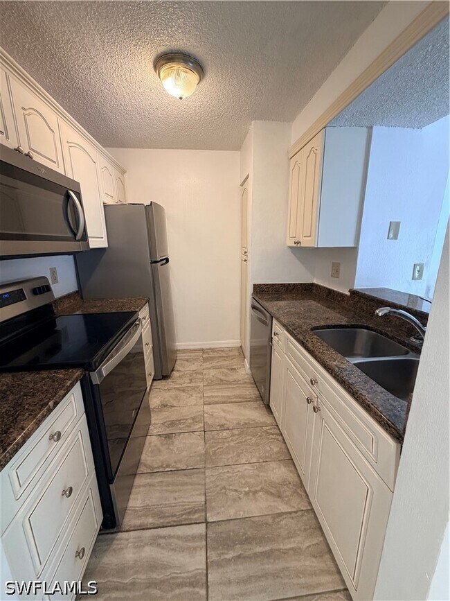 Foto del edificio - 108 Santa Clara Dr