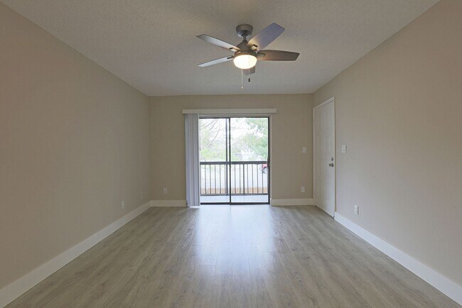 Foto del edificio - $250 OFF SECOND MONTH RENT AVAILABLE NOW