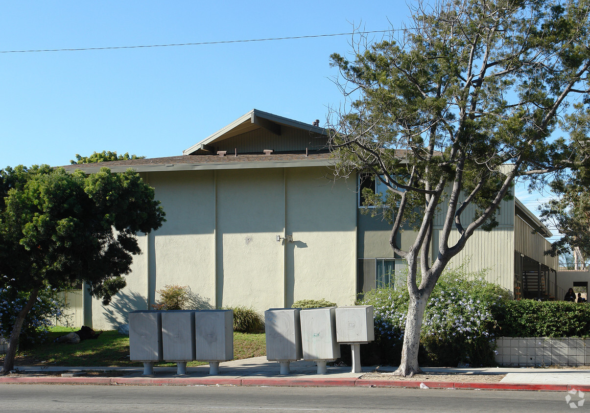 Foto principal - 721 W Channel Islands Blvd