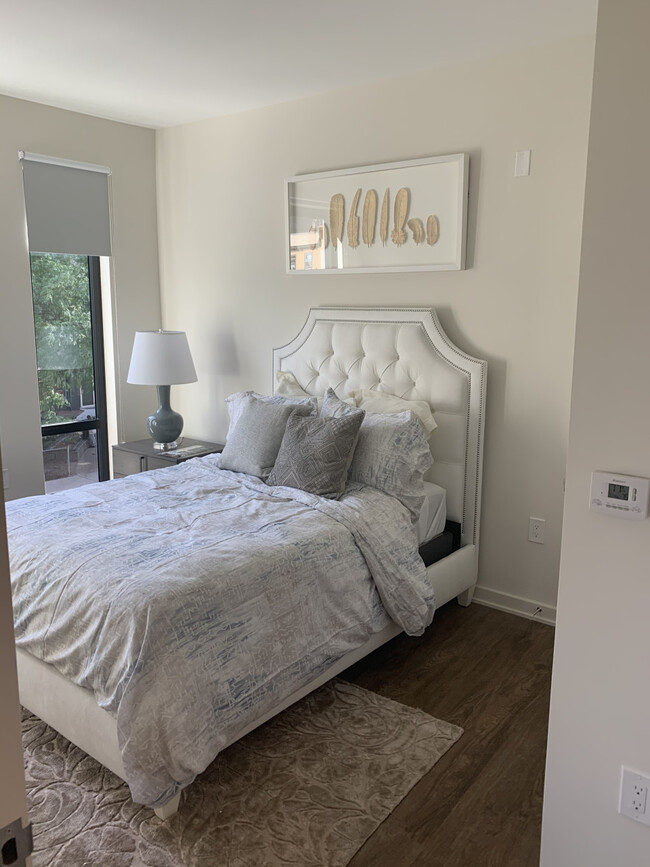 Building Photo - Newark New Jersey Luxury Apaartments