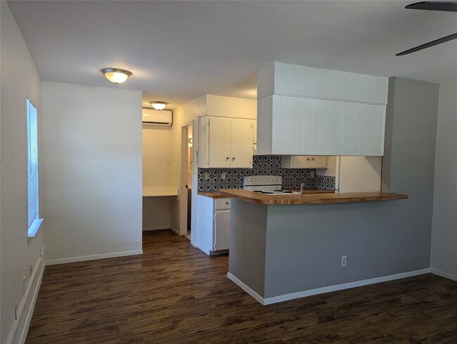 Foto del edificio - 3119 Tom Green St