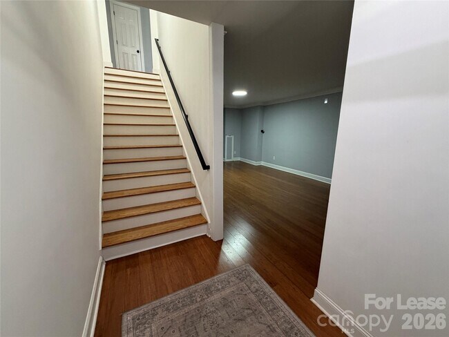 Foto del edificio - 135 High Ridge Rd