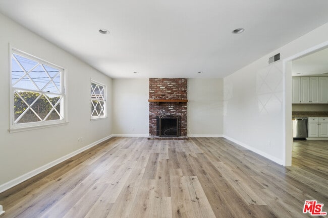 Building Photo - 4513 Wawona St